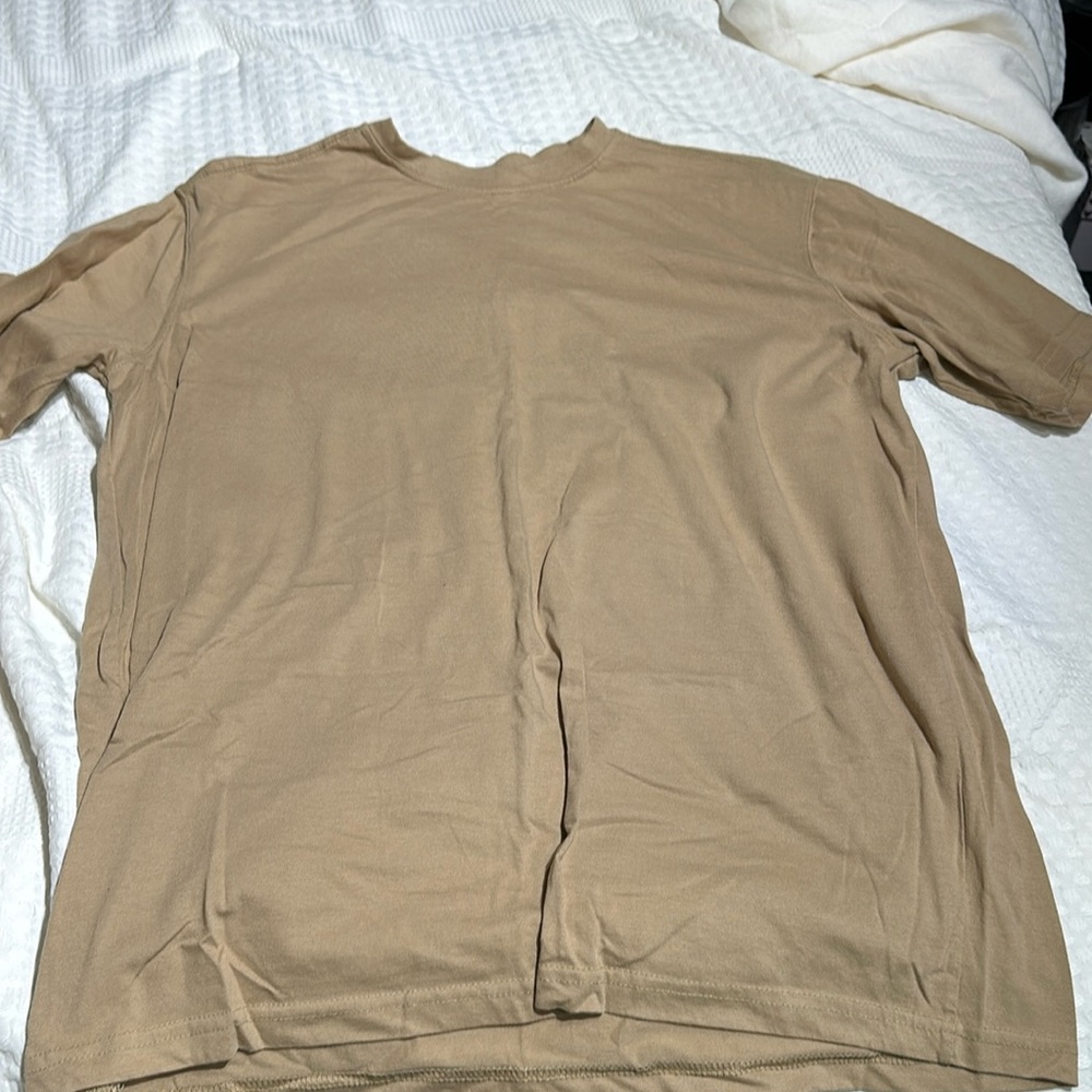 plain t shirt